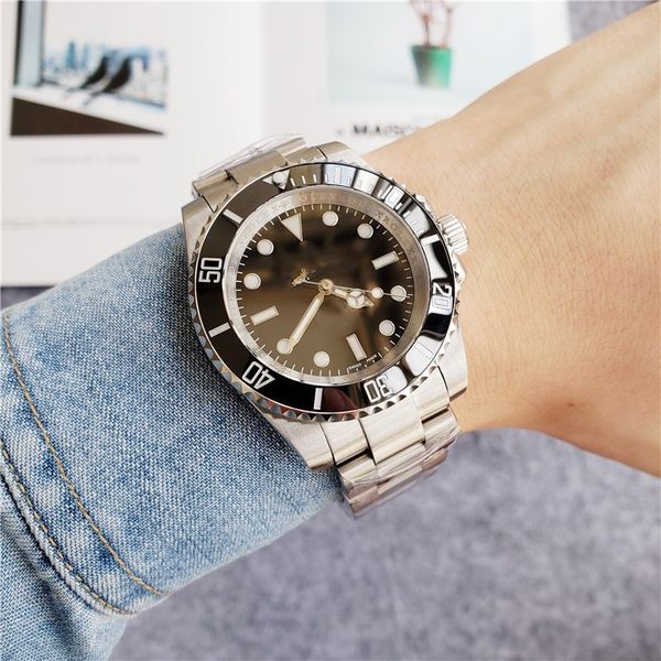 sapphire mirror black submarine men's automatic classic watch, Slivery;golden
sapphire mirror black submarine men's automatic classic watch, Slivery;golden