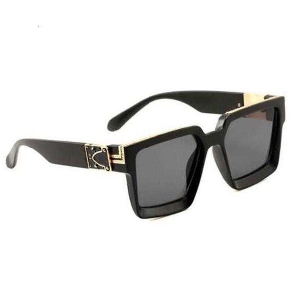 sunglasses brand fashion outdoor summer black millionaire man driving for woman classic retro eyeglasses leisure time with box oversized, White;black
sunglasses brand fashion outdoor summer black millionaire man driving for woman classic retro eyeglasses leisure time with box oversized, White;black