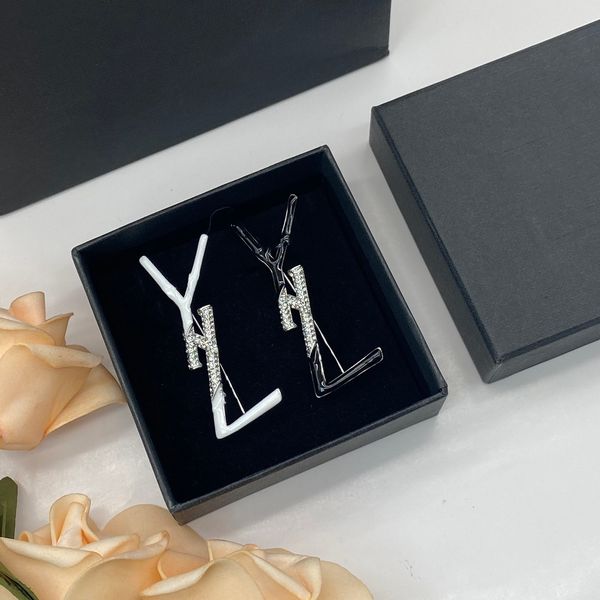 20style brand designer letter brooches women luxury rhinestone crystal brooch suit pin 18k gold plated fashion jewelry accessories, Gray
20style brand designer letter brooches women luxury rhinestone crystal brooch suit pin 18k gold plated fashion jewelry accessories, Gray