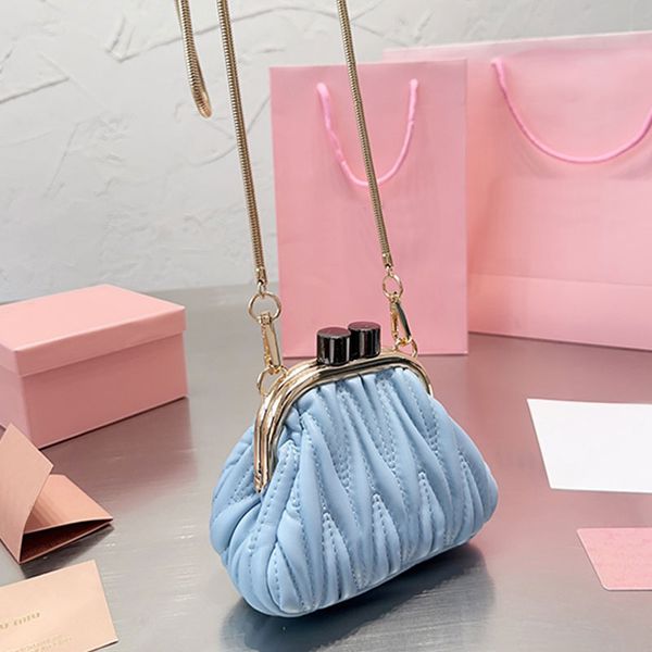 designer coin purse clutch bag wallet wrinkle leather crossbody bags key pouch fashion handbag clip closure fashion letter mini hobo bags
designer coin purse clutch bag wallet wrinkle leather crossbody bags key pouch fashion handbag clip closure fashion letter mini hobo bags