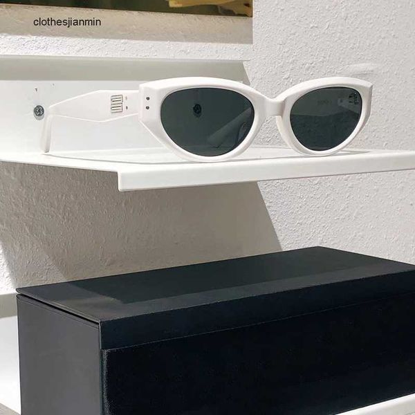 2023 luxury fashion sunglasses factory% 80 retail gm sunglass rococo new wang jia'er with the same loti trendy and cool matching myopia, White;black
2023 luxury fashion sunglasses factory% 80 retail gm sunglass rococo new wang jia'er with the same loti trendy and cool matching myopia, White;black