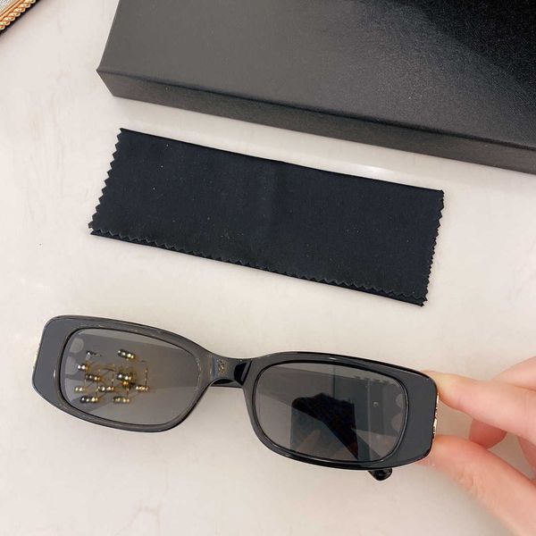 sunglasses designer luxury summer brand eyewear fashion outdoor sports classic driving various style with box square men women vintage shade, White;black
sunglasses designer luxury summer brand eyewear fashion outdoor sports classic driving various style with box square men women vintage shade, White;black
