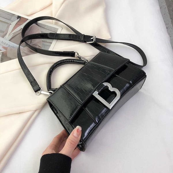 famous designer small square bag luxury classic alligator print women clamshell one shoulder oblique span bag pu leather hourglass evening b
famous designer small square bag luxury classic alligator print women clamshell one shoulder oblique span bag pu leather hourglass evening b