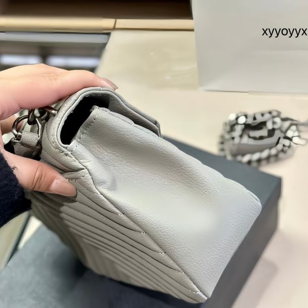 luxurys bags designer artsy women bag handbags bag women stripes artwork plain genuine leather criss-cross chains luxurys handbags tote
luxurys bags designer artsy women bag handbags bag women stripes artwork plain genuine leather criss-cross chains luxurys handbags tote