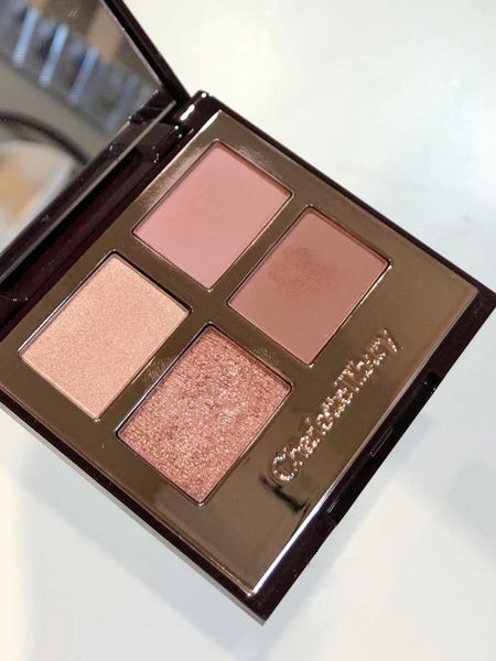 charlotte tilbury luxury eyeshadow palette 4 colors eye shadow pillow talk(pt) exaggerates(ex) bella sofia(bs) the golden goddess(tgg) 5.2g
charlotte tilbury luxury eyeshadow palette 4 colors eye shadow pillow talk(pt) exaggerates(ex) bella sofia(bs) the golden goddess(tgg) 5.2g