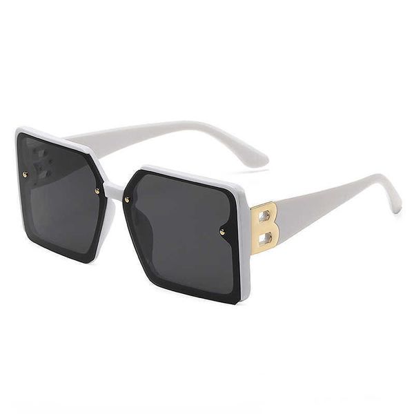 frames 2023 new b box bb men's and women's individualized fashion sunglasses, White;black
frames 2023 new b box bb men's and women's individualized fashion sunglasses, White;black
