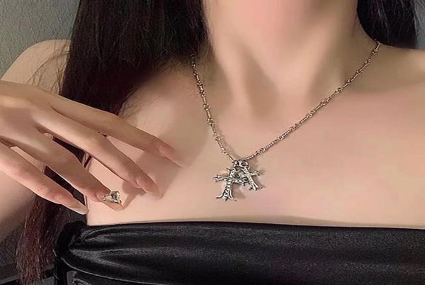 original design chrome necklace double cross female decoration light luxury minority highlevel accessories spice girl chain desig1514736, Silver
original design chrome necklace double cross female decoration light luxury minority highlevel accessories spice girl chain desig1514736, Silver