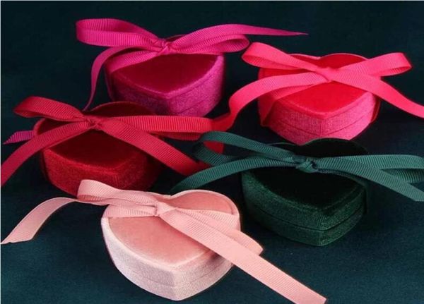 velvet ring box heart shape double ring boxes display holder jewelry case for proposal engagement wedding6639476, Black;white
velvet ring box heart shape double ring boxes display holder jewelry case for proposal engagement wedding6639476, Black;white