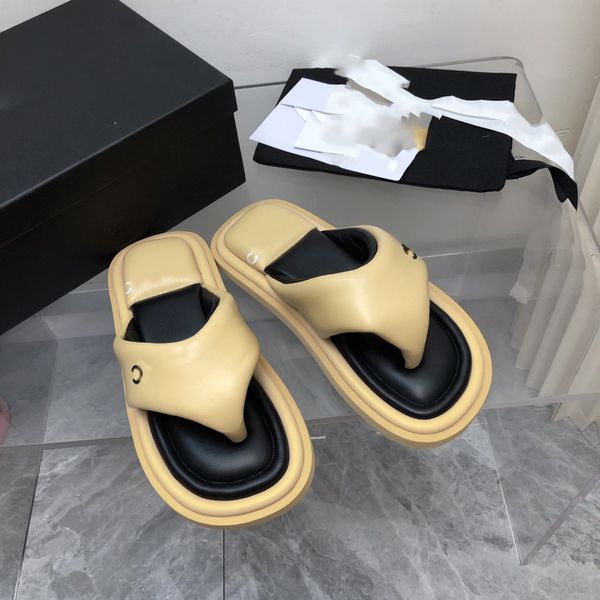 designer beach shoes cc slipper luxury slides women fashion slippers outdoor shoe summer sandals l32
designer beach shoes cc slipper luxury slides women fashion slippers outdoor shoe summer sandals l32