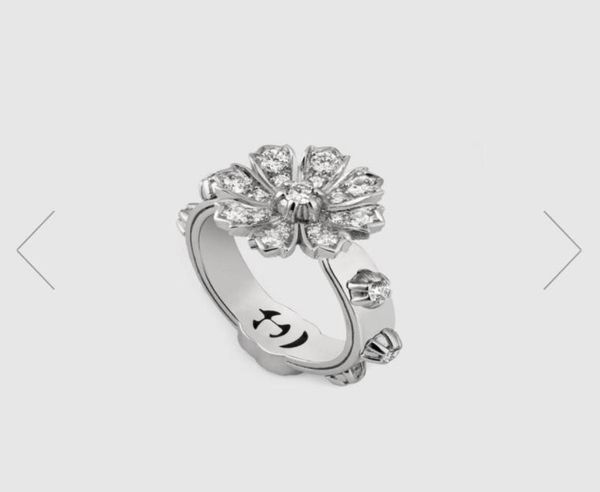 2020 the new highend luxury designer flowers atmosphere exquisite diamond ladies ring jewelry4570610, Golden;silver
2020 the new highend luxury designer flowers atmosphere exquisite diamond ladies ring jewelry4570610, Golden;silver