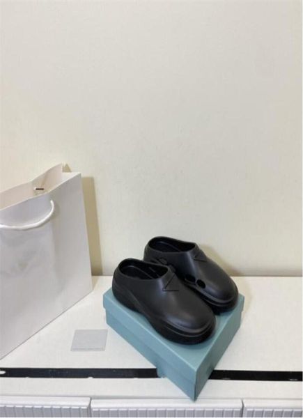 beach sandal classic flat woman slipper summer lady cartoon big head slippers leather el bath fashion women slippers size 35423533236, Black
beach sandal classic flat woman slipper summer lady cartoon big head slippers leather el bath fashion women slippers size 35423533236, Black