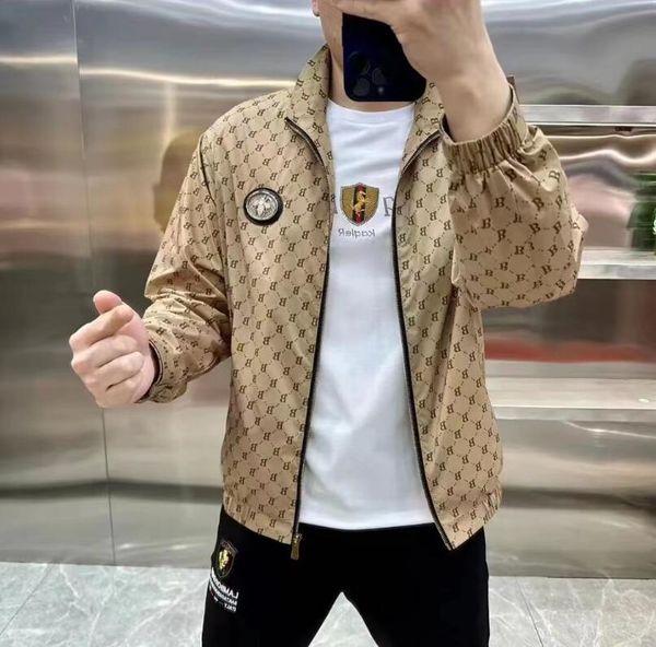 mens jacket designer coat outdoor hooded sunscreen high-quality windbreaker luxury coat waterproof outdoor sports, Black;brown
mens jacket designer coat outdoor hooded sunscreen high-quality windbreaker luxury coat waterproof outdoor sports, Black;brown