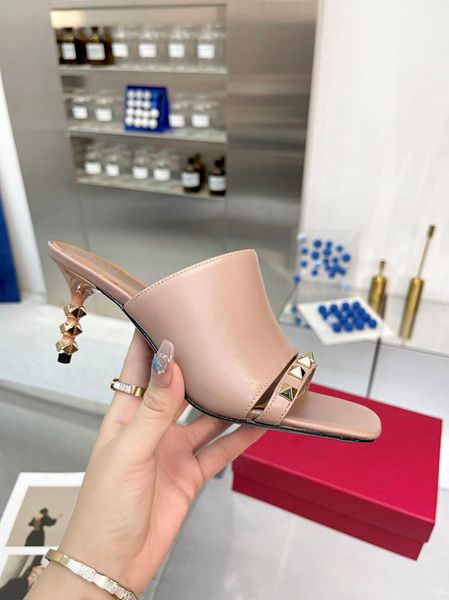 slippers luxury women sandals designer fashion high heels valentinoity summer women's classic casual sandals h09, Black
slippers luxury women sandals designer fashion high heels valentinoity summer women's classic casual sandals h09, Black