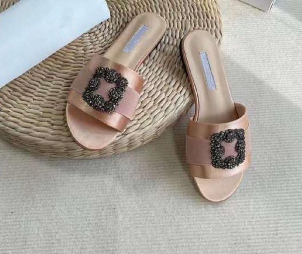 summer martanew satin sandals shoes for women jewel buckle square crystal green black mules slip-on fashion block heels lady wedding,party,d
summer martanew satin sandals shoes for women jewel buckle square crystal green black mules slip-on fashion block heels lady wedding,party,d