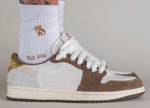 designer shoes authentic 1 shoes low og year of the rabbit sail/university red-brown men women sports sneakers with original box size 36-46
designer shoes authentic 1 shoes low og year of the rabbit sail/university red-brown men women sports sneakers with original box size 36-46