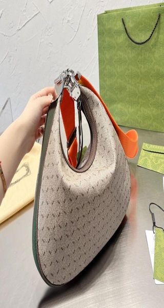 new crescent bag retro crossbody half moon bags women handbags shoulder croissant bags clutch purse old flower canvas genuine leat5992404
new crescent bag retro crossbody half moon bags women handbags shoulder croissant bags clutch purse old flower canvas genuine leat5992404