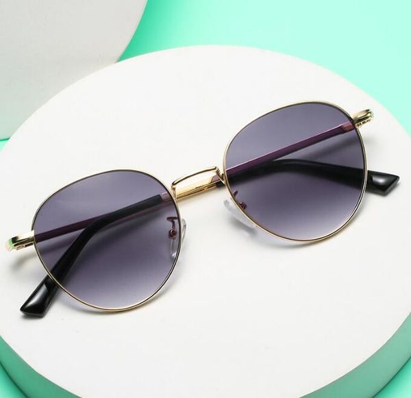 small round lens superclear women's sunglass personality men's travel discoloration sunglasses popular metal frame shades eyewear, White;black
small round lens superclear women's sunglass personality men's travel discoloration sunglasses popular metal frame shades eyewear, White;black