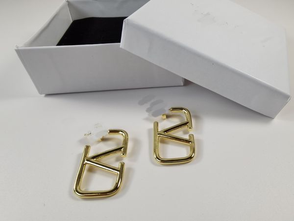 fashion pearl crystal earrings for women elegant tulip flower hypoallergenic silver pin stud earring jewelry accessories
fashion pearl crystal earrings for women elegant tulip flower hypoallergenic silver pin stud earring jewelry accessories