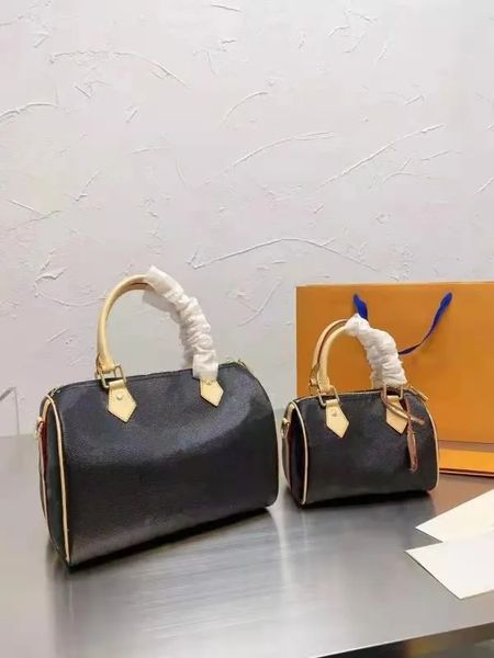 designers design high-quality brand middle ancient pillow bag, colorful flowers, high-end atmosphere, fashion versatile., Black;red
designers design high-quality brand middle ancient pillow bag, colorful flowers, high-end atmosphere, fashion versatile., Black;red