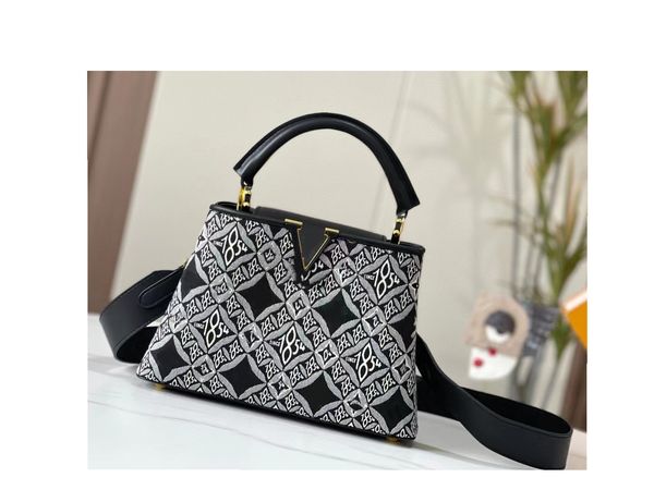 luxury designer lady fashion bag classics monograms crossbody handbags women bbhandbag womens luxurys brands shoulder bags
luxury designer lady fashion bag classics monograms crossbody handbags women bbhandbag womens luxurys brands shoulder bags
