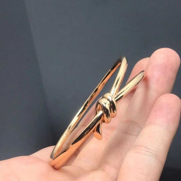 factory designer t bangle t home bracelet women's 2023 new diamond knot buckle sterling silver 18k rose gold bracelet gek2, Black
factory designer t bangle t home bracelet women's 2023 new diamond knot buckle sterling silver 18k rose gold bracelet gek2, Black