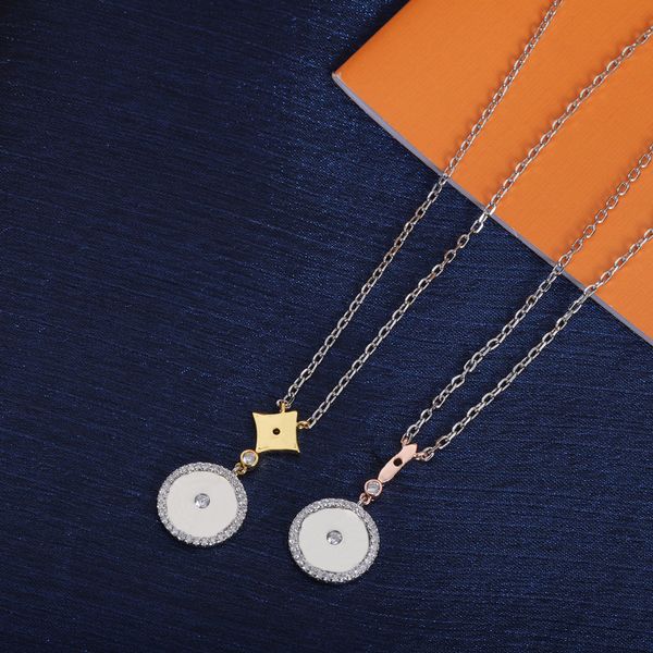 2 colors fashion mother-of-pearl pendant necklace white daisy type pendant anti allergy letter v chain for women party daily jewelry, Silver
2 colors fashion mother-of-pearl pendant necklace white daisy type pendant anti allergy letter v chain for women party daily jewelry, Silver