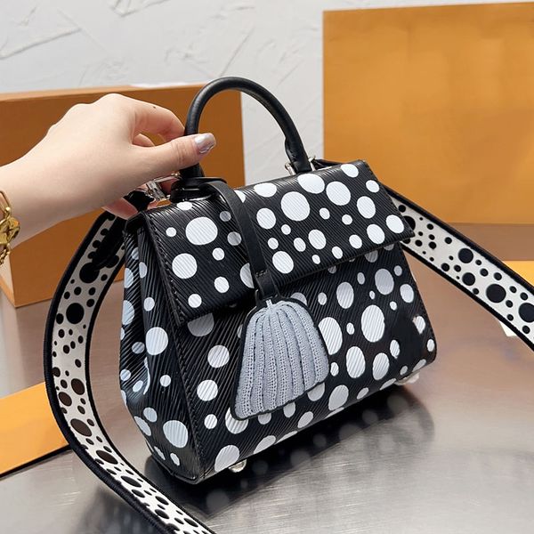 designer bags handbag women tote bag water ripple shoulder purse leather flap cross body designers wallets
designer bags handbag women tote bag water ripple shoulder purse leather flap cross body designers wallets