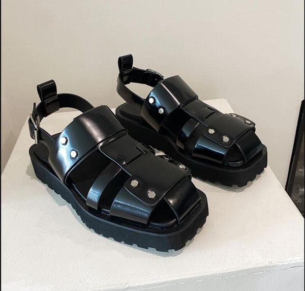 british style cover toe rome gladiators men genuine leather cut out thick heel summer sandals mens shoes, Black
british style cover toe rome gladiators men genuine leather cut out thick heel summer sandals mens shoes, Black