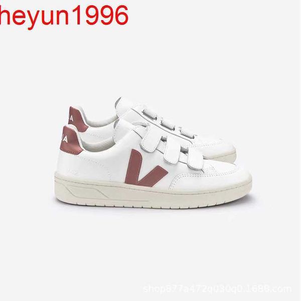 french veja velcro small white men's and women's flat shoes classic v-shaped color matching leather sneakers
french veja velcro small white men's and women's flat shoes classic v-shaped color matching leather sneakers