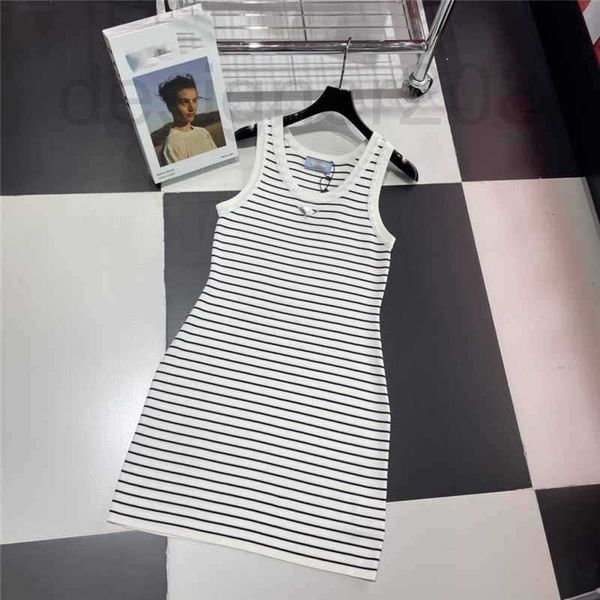 urban dresses designer 2023 summer new spicy girl slim pair cut wool knitted triangle dress qmt5, White;black
urban dresses designer 2023 summer new spicy girl slim pair cut wool knitted triangle dress qmt5, White;black
