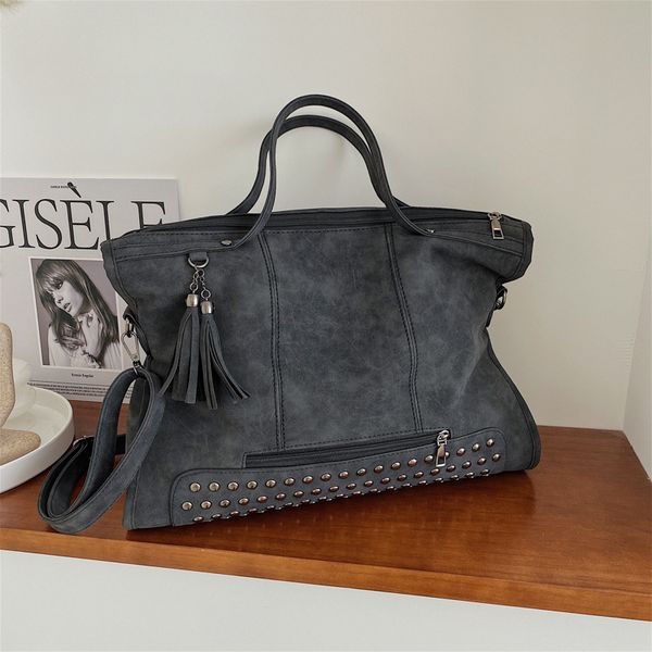 wholesale factory ladies shoulder bags with thickened matte leathers motorcycle bag european popular matte leather handbag tassel rivet back
wholesale factory ladies shoulder bags with thickened matte leathers motorcycle bag european popular matte leather handbag tassel rivet back