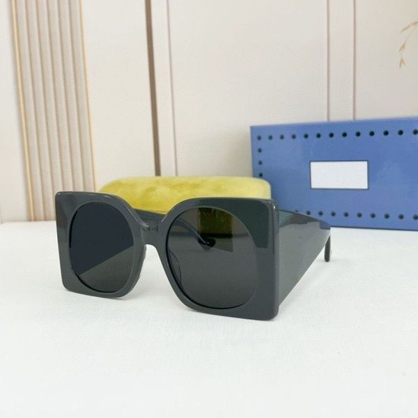 2023 women men fashion sunglasses black width plank full frame dark grey round glasses available with box, White;black
2023 women men fashion sunglasses black width plank full frame dark grey round glasses available with box, White;black