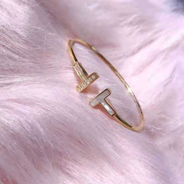 factory designer t bangle t home double t bracelet female ins colorfast 18k rose gold s925 sterling silver fritillaria bracelet znv2, Black
factory designer t bangle t home double t bracelet female ins colorfast 18k rose gold s925 sterling silver fritillaria bracelet znv2, Black