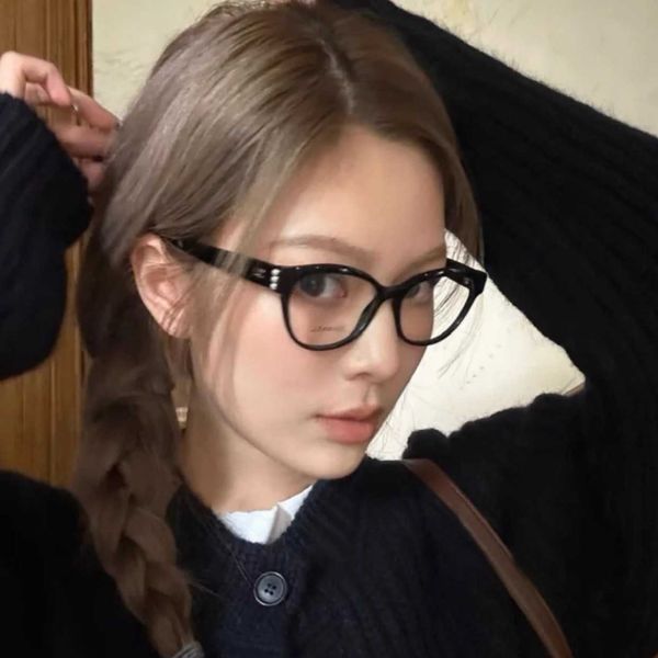 Fashion designer brand cool sunglasses luxury Super high quality New Pearl Women's Ins UV Protection 3440 double C Fashion Glasses Frame with logo box
Fashion designer brand cool sunglasses luxury Super high quality New Pearl Women's Ins UV Protection 3440 double C Fashion Glasses Frame with logo box