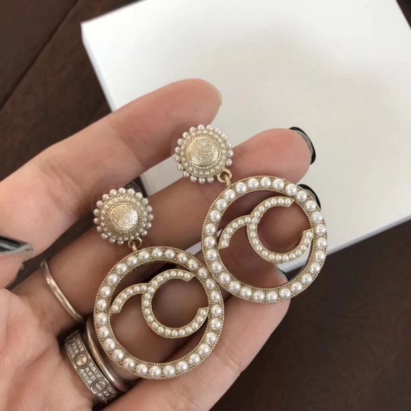 well sale original single high-end quality luxury quality rice beads of varying sizes circular ear studs and drop earrings have box stamp in, Golden;silver
well sale original single high-end quality luxury quality rice beads of varying sizes circular ear studs and drop earrings have box stamp in, Golden;silver