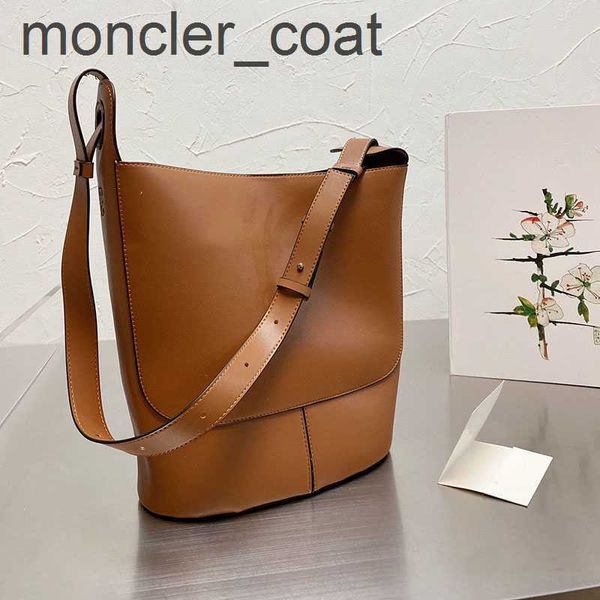 drawstring loe brown casual bucket handbag medium crossbody shoulder weekender bag calfskin leather adjustable shoulder strap 30cm
drawstring loe brown casual bucket handbag medium crossbody shoulder weekender bag calfskin leather adjustable shoulder strap 30cm