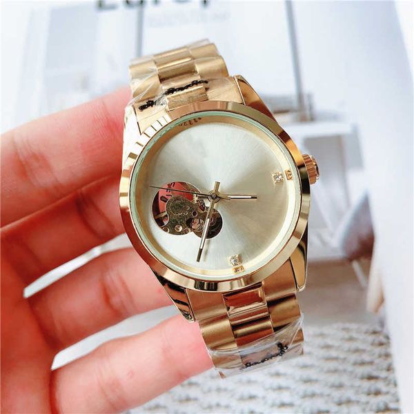 women's luxury fashion watch quartz movement 35mm surface style men's designer watch, Slivery;black
women's luxury fashion watch quartz movement 35mm surface style men's designer watch, Slivery;black