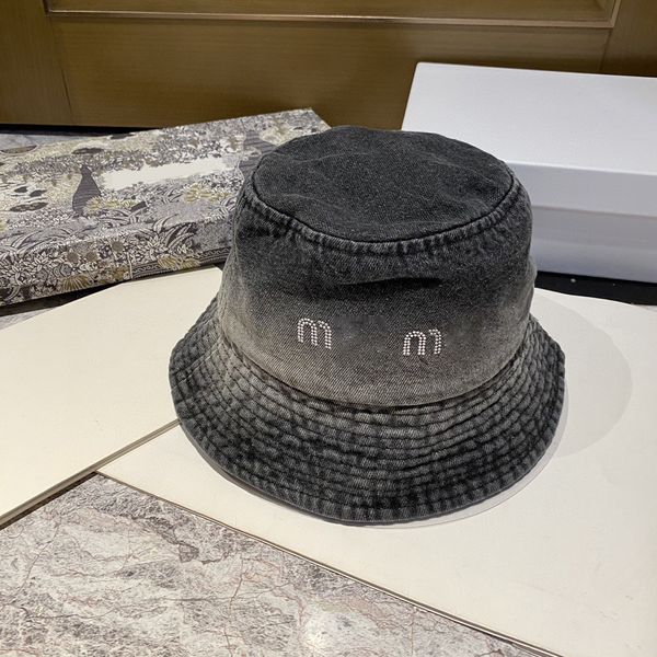 explosive designer men's women's fashion fisherman hat embroidery letter logo basin hat sun hat summer sun visor autumn casual, Blue;gray
explosive designer men's women's fashion fisherman hat embroidery letter logo basin hat sun hat summer sun visor autumn casual, Blue;gray