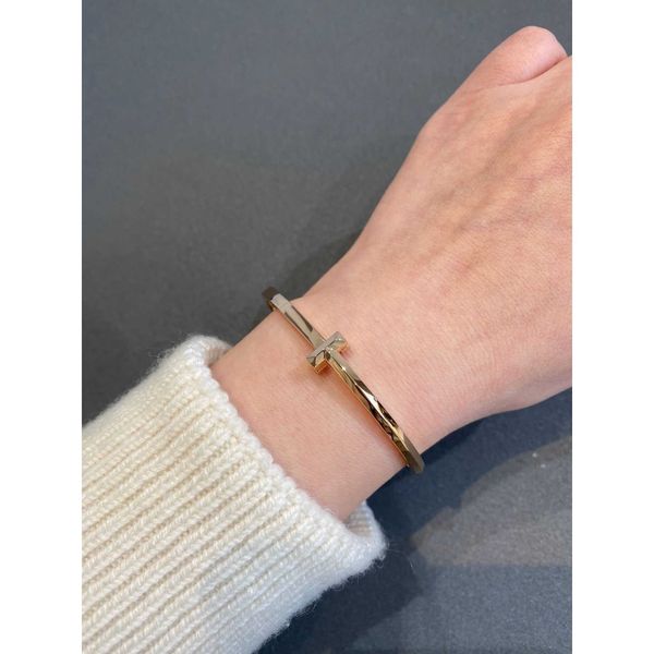 factory designer t bangle v gold t1 bracelet womens sterling silver plated 18k rose gold double character narrow edition niche design bracel, Black
factory designer t bangle v gold t1 bracelet womens sterling silver plated 18k rose gold double character narrow edition niche design bracel, Black