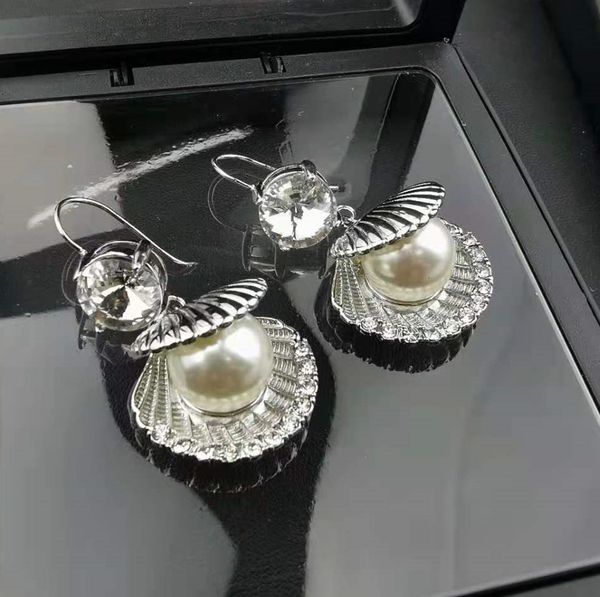 diamond earrings designer jewelry female elegant earrings retro fashion accessories texture sterling silver needle retro temperament jewelry, Golden
diamond earrings designer jewelry female elegant earrings retro fashion accessories texture sterling silver needle retro temperament jewelry, Golden