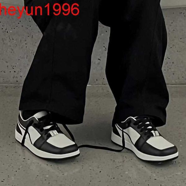 yu yan xie keyin star's same lace up square toe low sneakers thick soled casual board women's sports shoes
yu yan xie keyin star's same lace up square toe low sneakers thick soled casual board women's sports shoes
