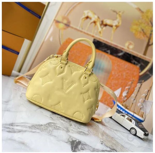 luxurys designer shell bag alma bb embroidery thread embossing genuine leather classic ladies handbag women cossbody purse handbags shoulder
luxurys designer shell bag alma bb embroidery thread embossing genuine leather classic ladies handbag women cossbody purse handbags shoulder