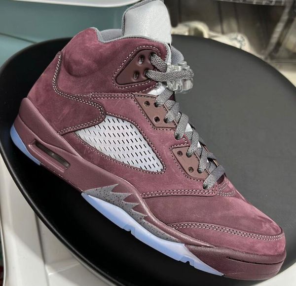 basketball shoes 5 burgundy mens 5s georgetown a ma maniere x black light bone sports sneakers original dz4131-600
basketball shoes 5 burgundy mens 5s georgetown a ma maniere x black light bone sports sneakers original dz4131-600