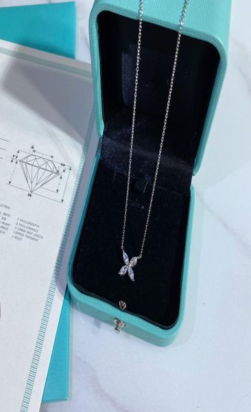 luxury pendant necklace brand designer victoria sterling silver flower crystal zircon charm short collar choker with box party5140928
luxury pendant necklace brand designer victoria sterling silver flower crystal zircon charm short collar choker with box party5140928