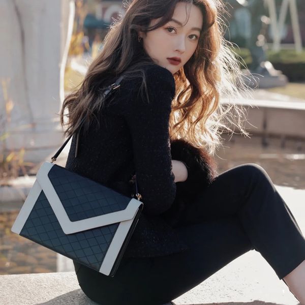 designer shoulder bag luxury flap bag handbag genuine leather crossbody bag 26cm level replication evening bag with box wy020
designer shoulder bag luxury flap bag handbag genuine leather crossbody bag 26cm level replication evening bag with box wy020