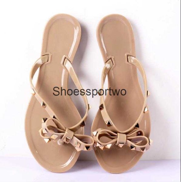 2022 fashion woman flip flops summer shoes cool beach rivets big bow flat sandals brand jelly, Black
2022 fashion woman flip flops summer shoes cool beach rivets big bow flat sandals brand jelly, Black