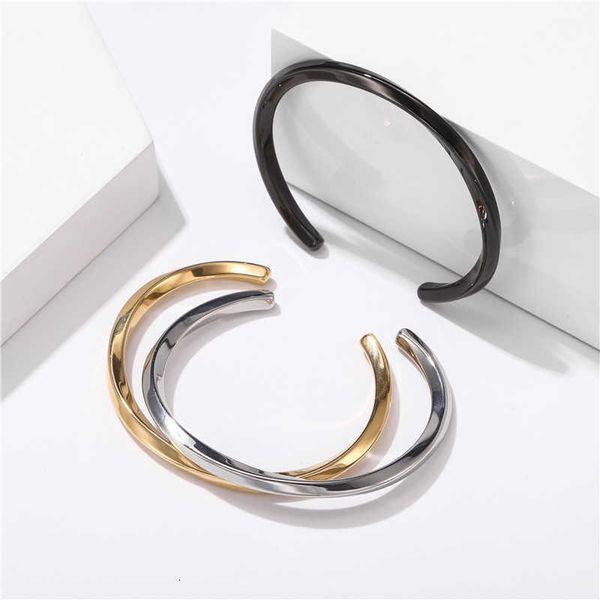 straight dw watch accessories fashion simple titanium steel c-shaped open bracelet lovers bracelet women, Golden;silver
straight dw watch accessories fashion simple titanium steel c-shaped open bracelet lovers bracelet women, Golden;silver