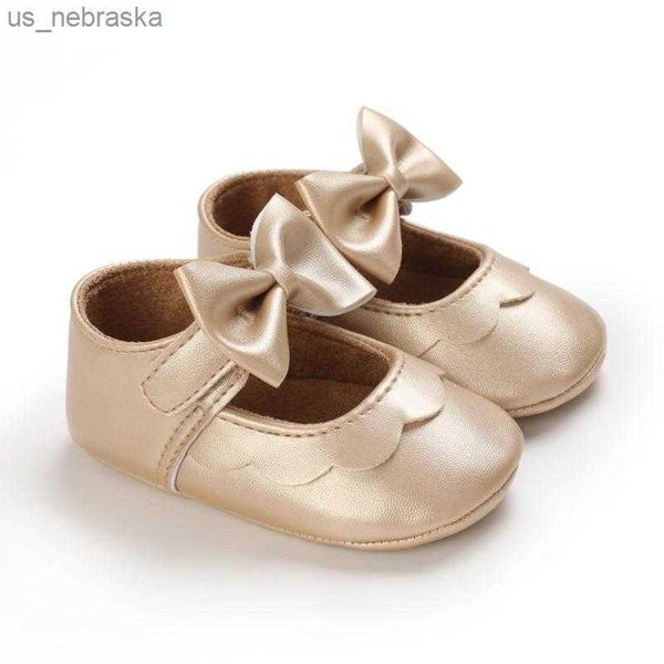 first walkers first walkers soft pu leather baby princess shoes born girls moccasins rubber sole prewalker nonslip butterflyknot l230518
first walkers first walkers soft pu leather baby princess shoes born girls moccasins rubber sole prewalker nonslip butterflyknot l230518
