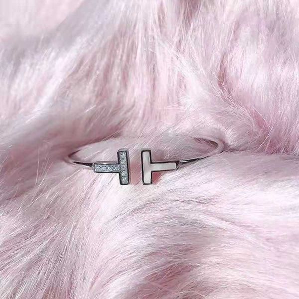 factory designer t bangle t home double t bracelet female ins colorfast 18k rose gold s925 sterling silver fritillaria bracelet kw85, Black
factory designer t bangle t home double t bracelet female ins colorfast 18k rose gold s925 sterling silver fritillaria bracelet kw85, Black