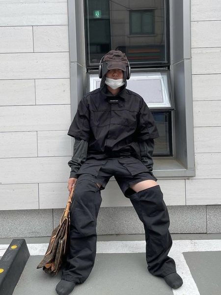 original grailz nylon pants men techwear pants for men zipper pants removable functional tactical wide-leg loose casual workwear trousers, Black
original grailz nylon pants men techwear pants for men zipper pants removable functional tactical wide-leg loose casual workwear trousers, Black